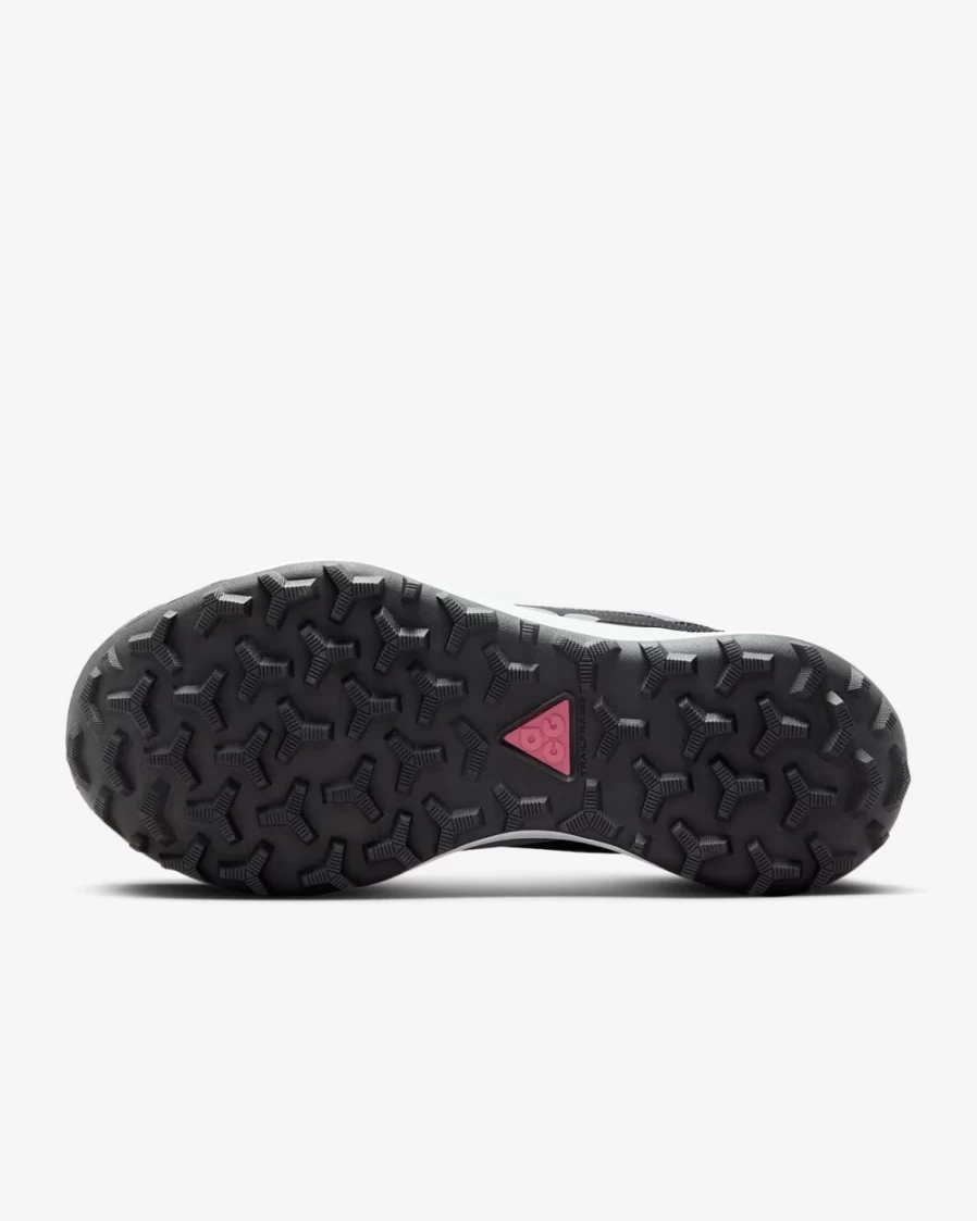 Nike ACG Lowcate SE Men's Shoes - Black/Hyper Pink/Wolf Grey Trail Running Sneakers for Men