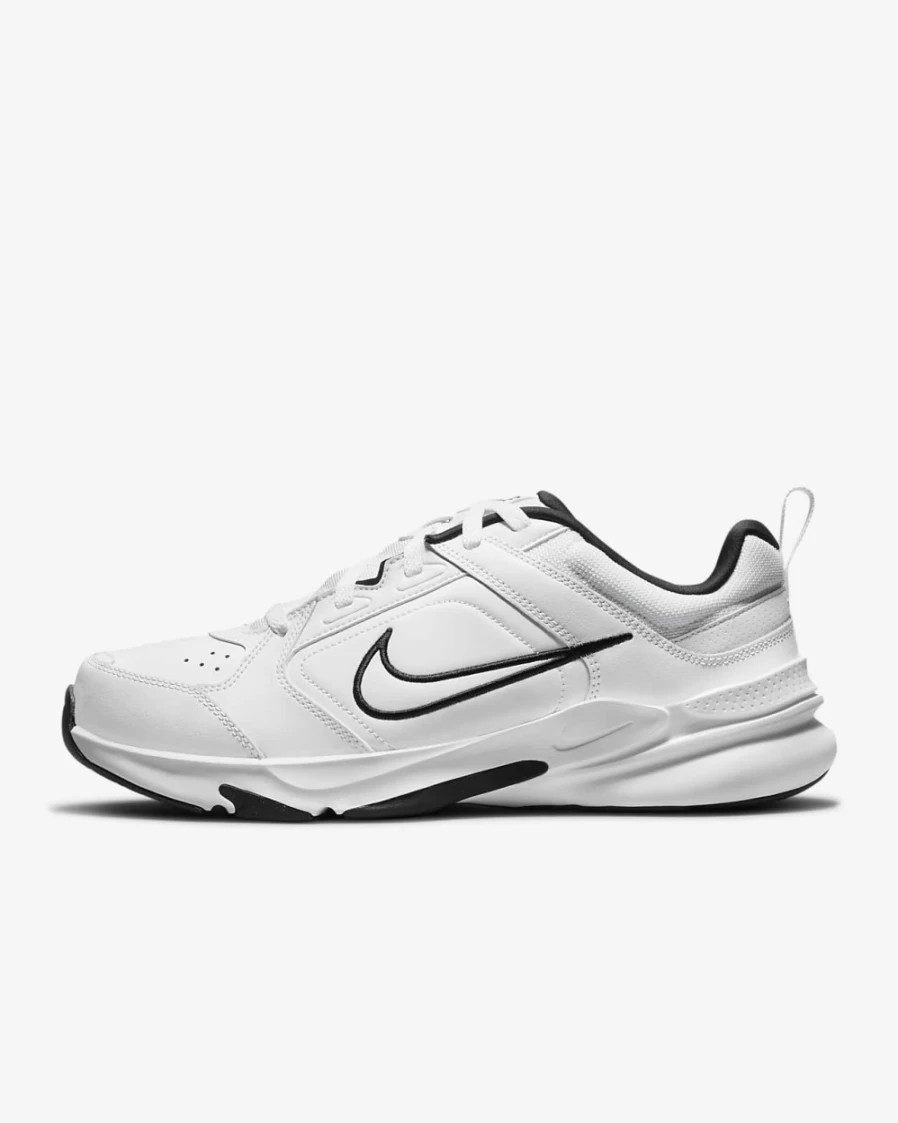 Nike Defy All Day Men's Training Shoes - Extra Wide Width, White/Black/White Colorway