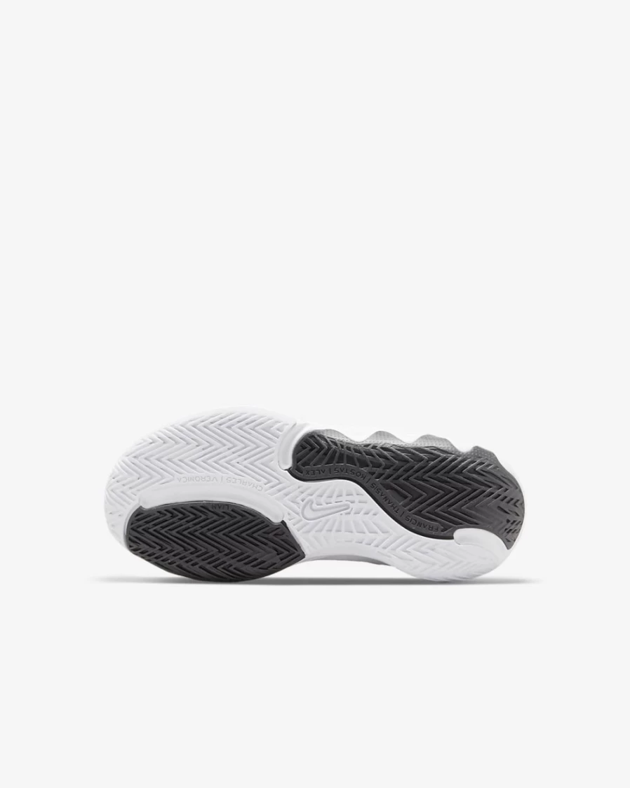 Nike Giannis Immortality Kids' Basketball Shoes - Black/White/Wolf Grey/Clear for Boys and Girls