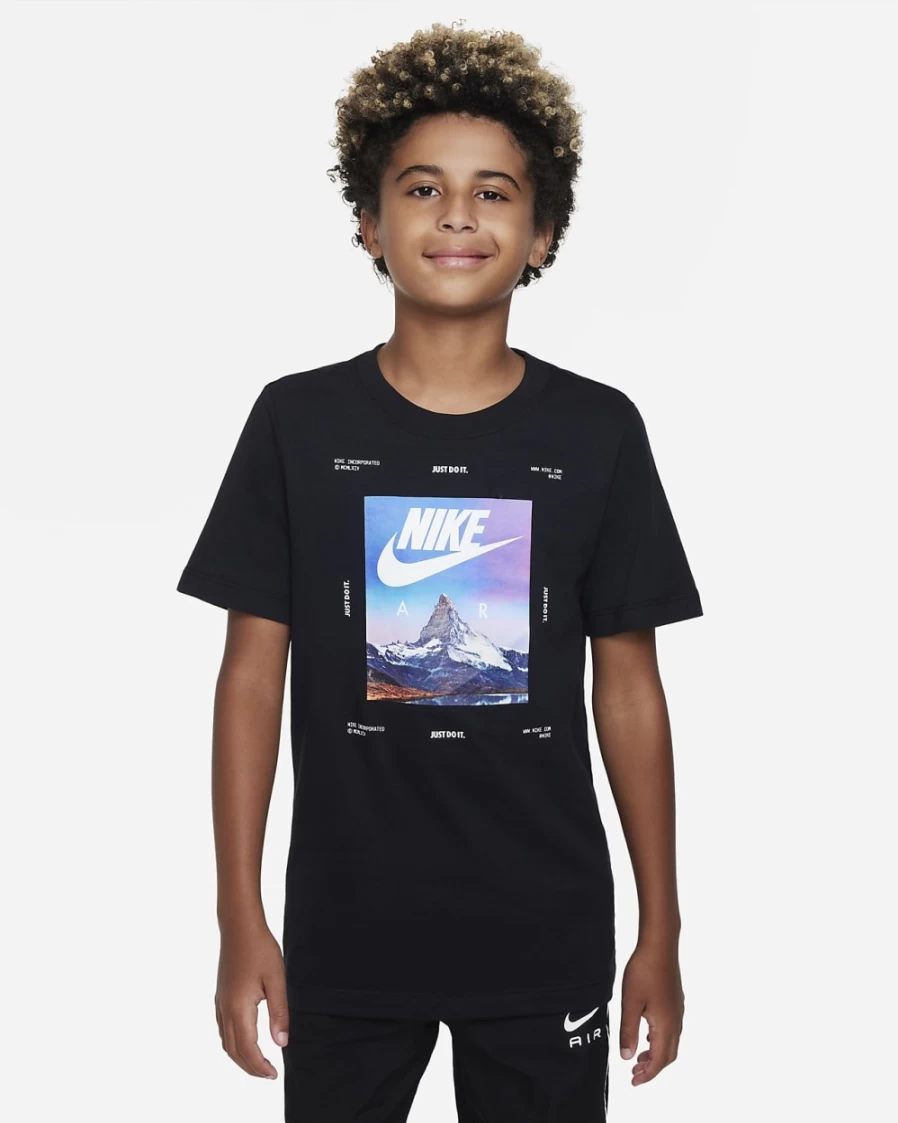 Nike Boys & Girls Black Sportswear T-Shirt for Kids - Big Kids' Athletic Tee