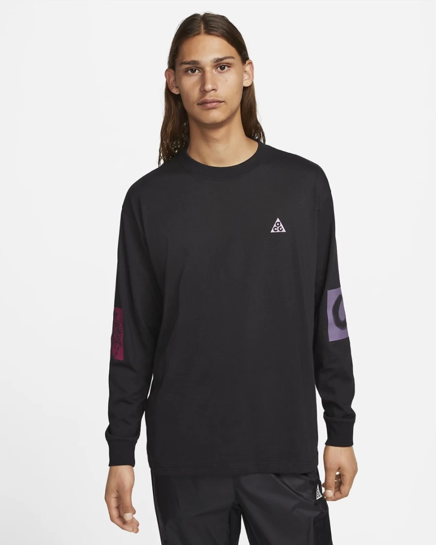 Nike ACG Men's Black Long-Sleeve Performance T-Shirt for Outdoor Activities