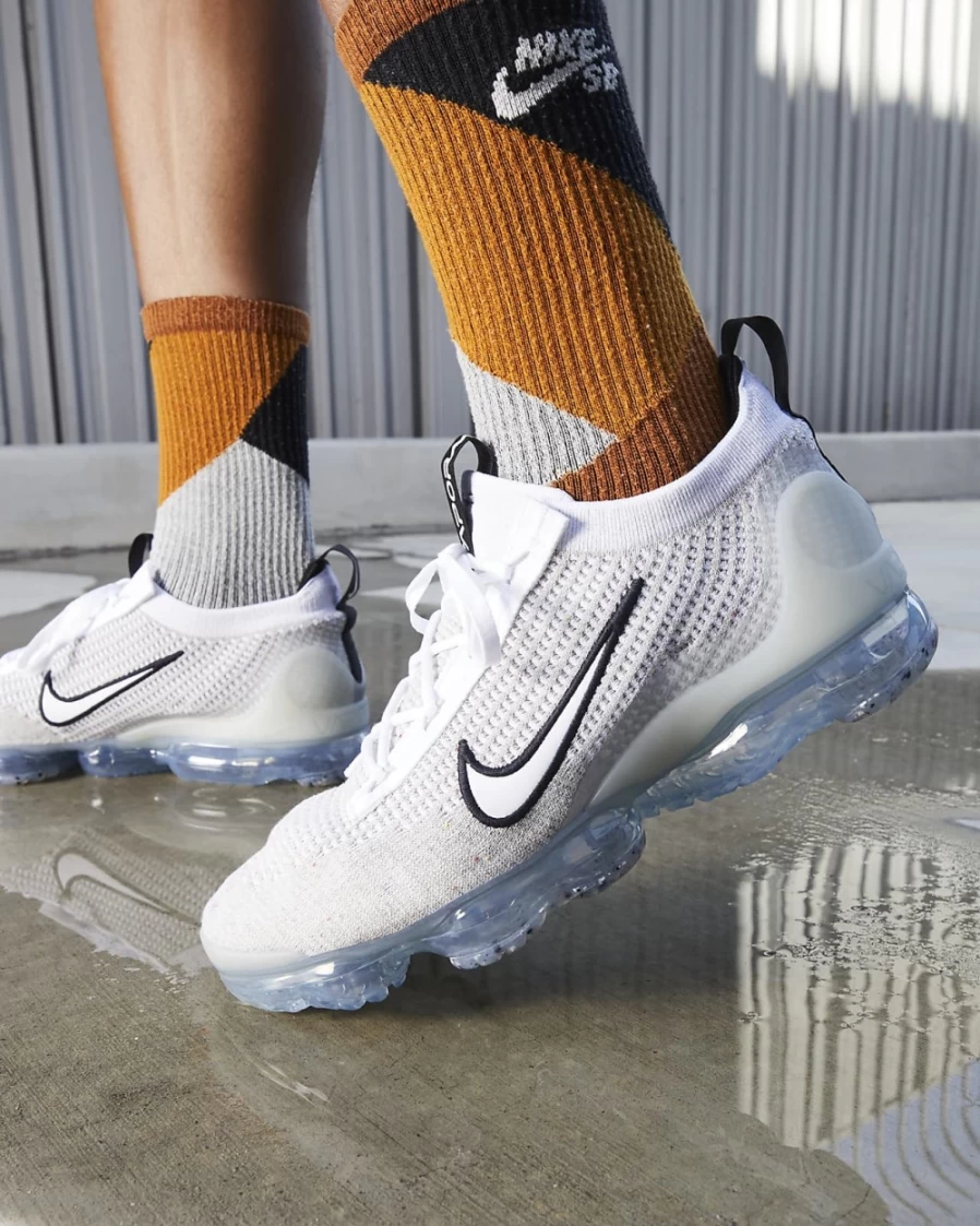 Nike Air VaporMax 2021 Flyknit Men's Running Shoes - White/Black/Metallic Silver