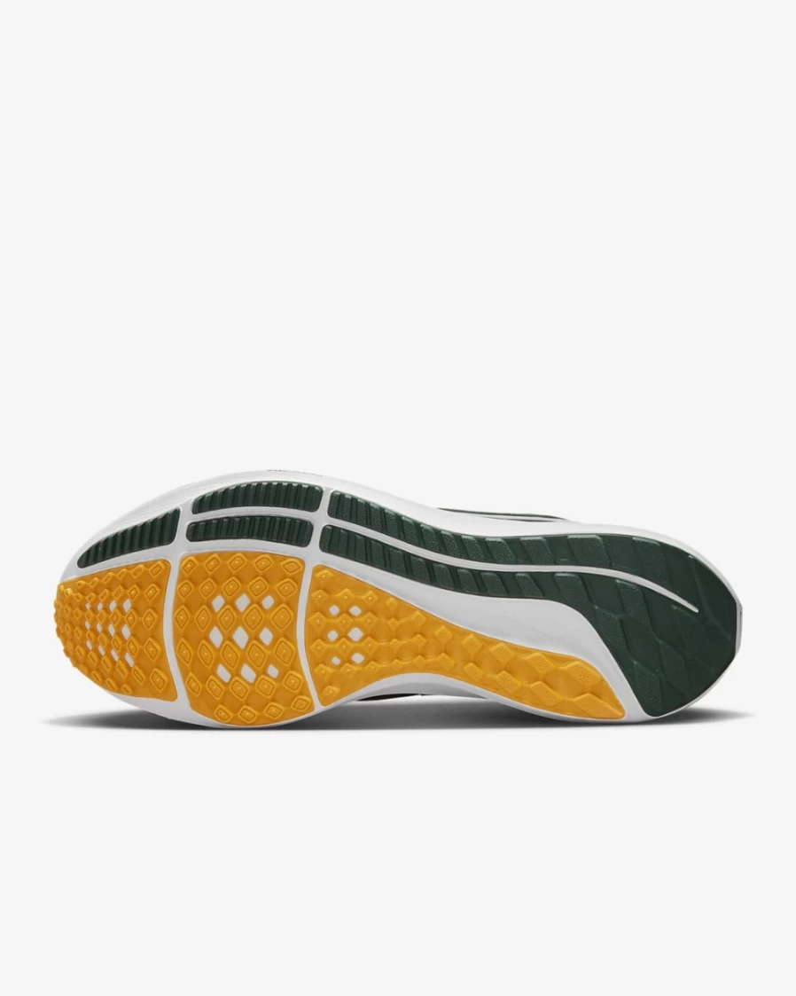 Nike Pegasus 39 Men's Road Running Shoes - Green Bay Packers Team Colors (Fir/University Gold/White)