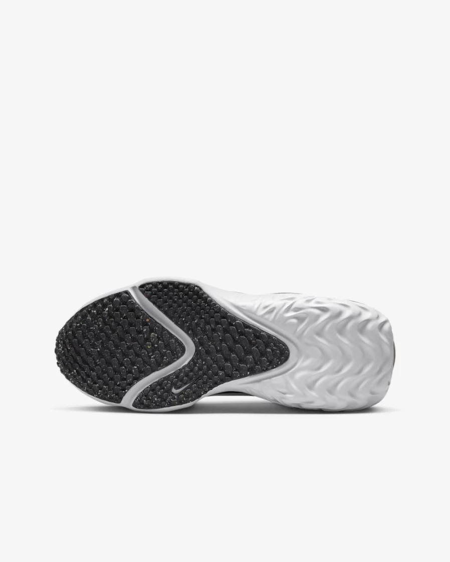 Nike Run Flow Big Kids' Running Shoes for Boys & Girls - Black/Iron Grey/Smoke Grey/White