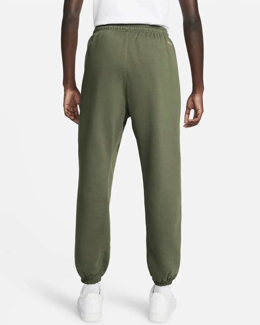 Nike Dri-FIT Standard Issue Men's Basketball Pants - Medium Olive/Pale Ivory - Breathable Training & Gym Trousers for Men