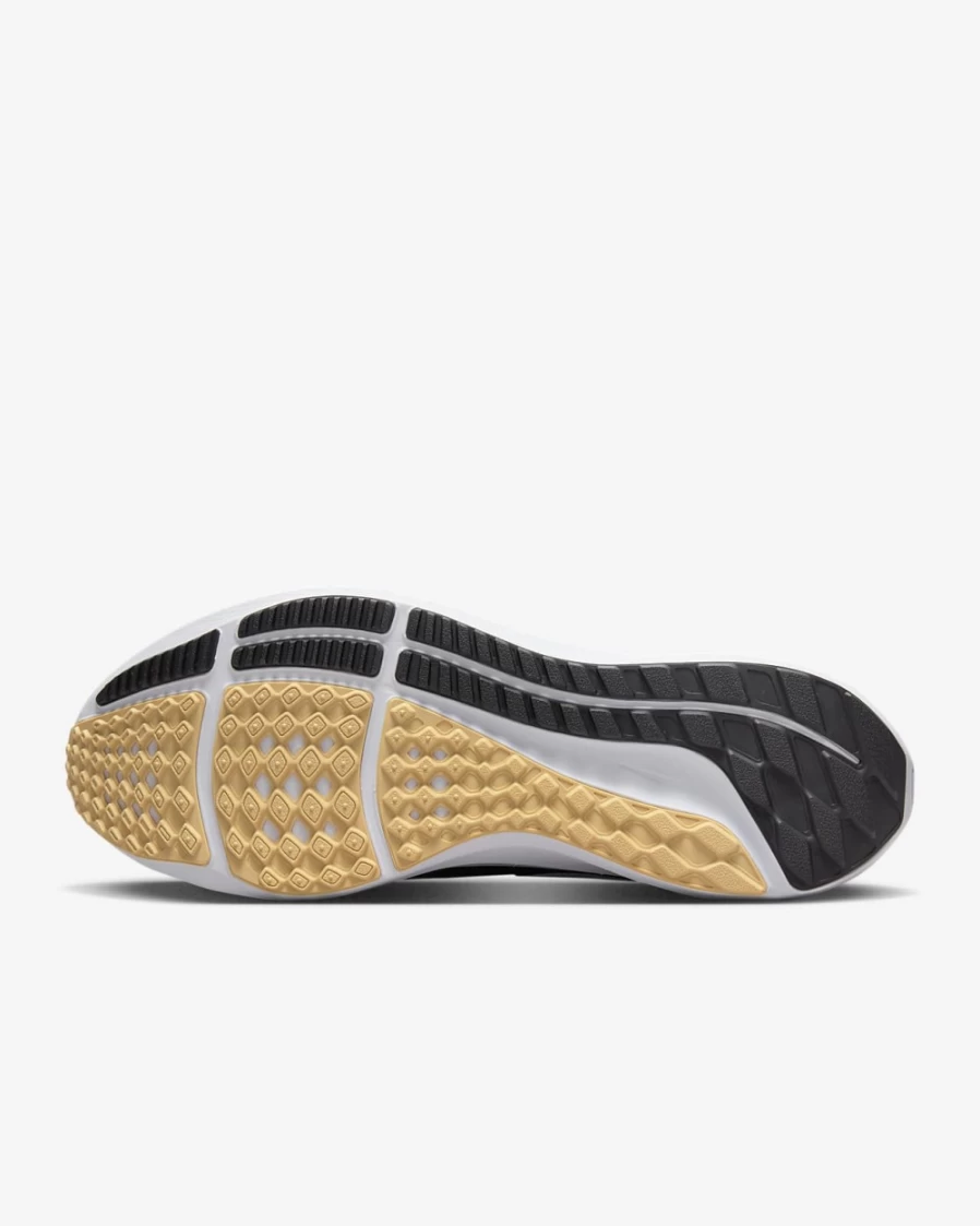 Nike Pegasus 39 Men's Road Running Shoes - New Orleans Saints NFL Edition in Black/Team Gold/White