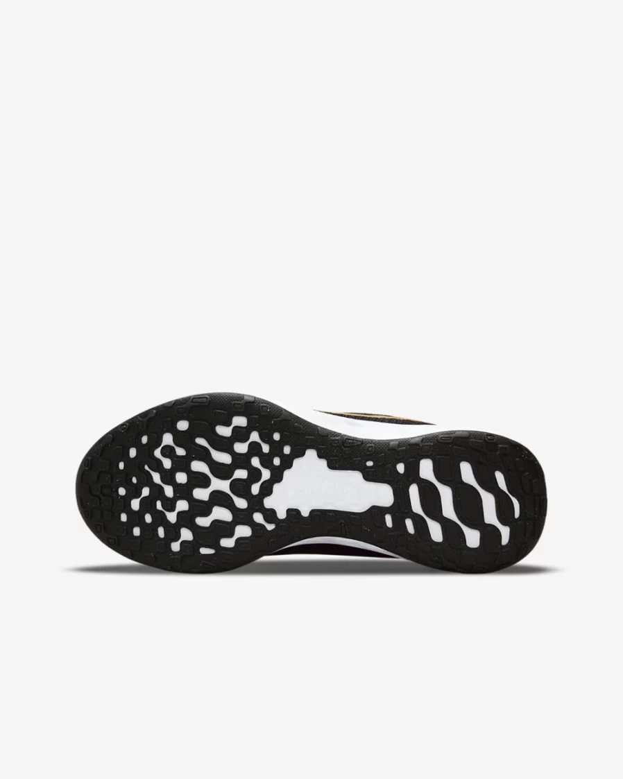 Nike Revolution 6 Big Kids' Road Running Shoes for Boys & Girls - Black/White/Metallic Gold