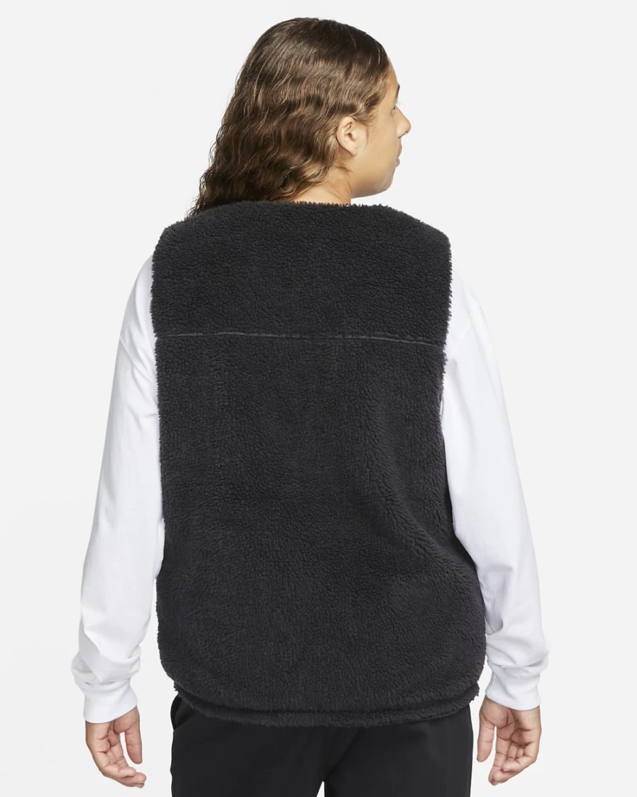 Nike Club Men's Reversible Winter Vest - Black/Action Grape/Black - Insulated Puffer Jacket for Men