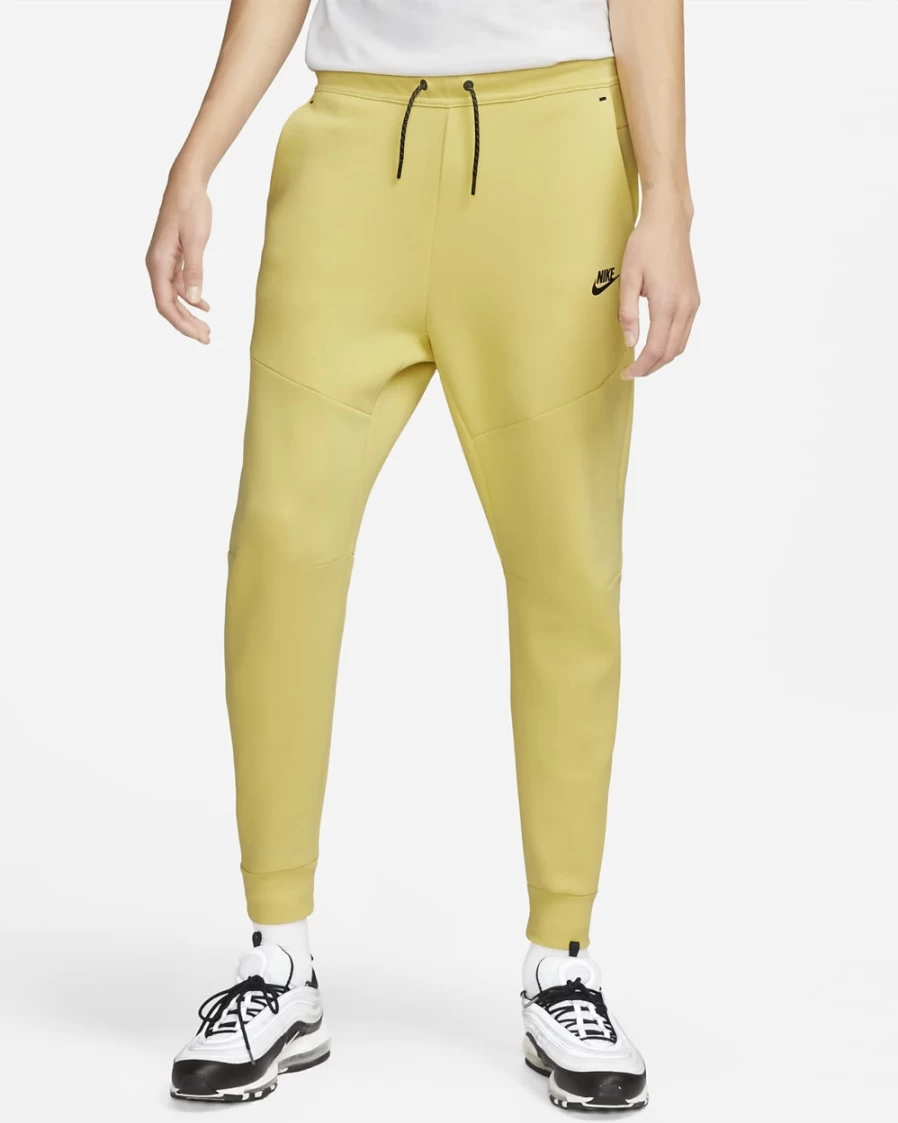 Nike Men's Tech Fleece Joggers in Saturn Gold/Black - Sportswear Comfort & Style