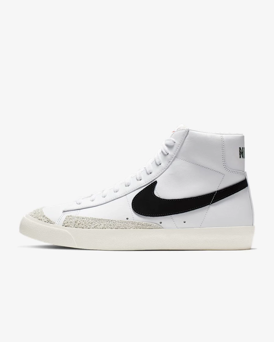 Nike Blazer Mid '77 Vintage Men's Sneakers in White & Black - Classic Retro Style