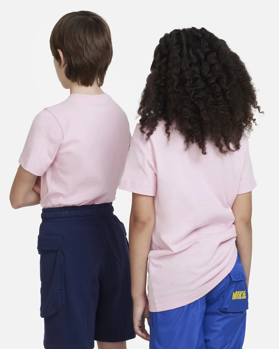 Nike Medium Soft Pink Big Kids' T-Shirt for Boys and Girls - Sportswear Tee
