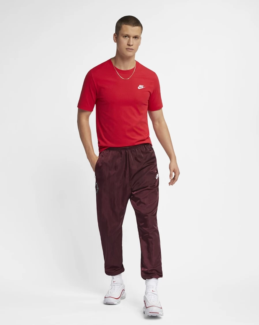 Nike Club Men's T-Shirt - University Red/White Casual Sportswear Top