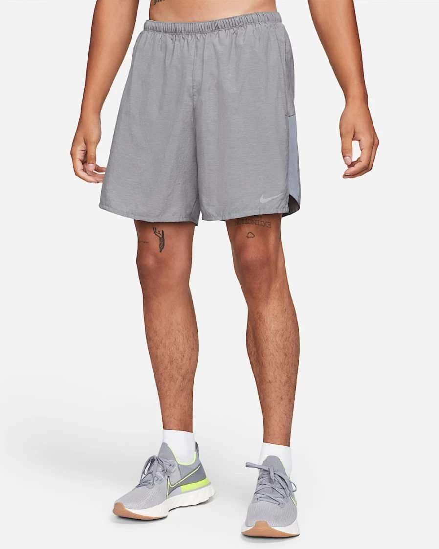 Nike Challenger Men's 7" Running Shorts in Smoke Grey/Heather - Lined Brief for Comfort