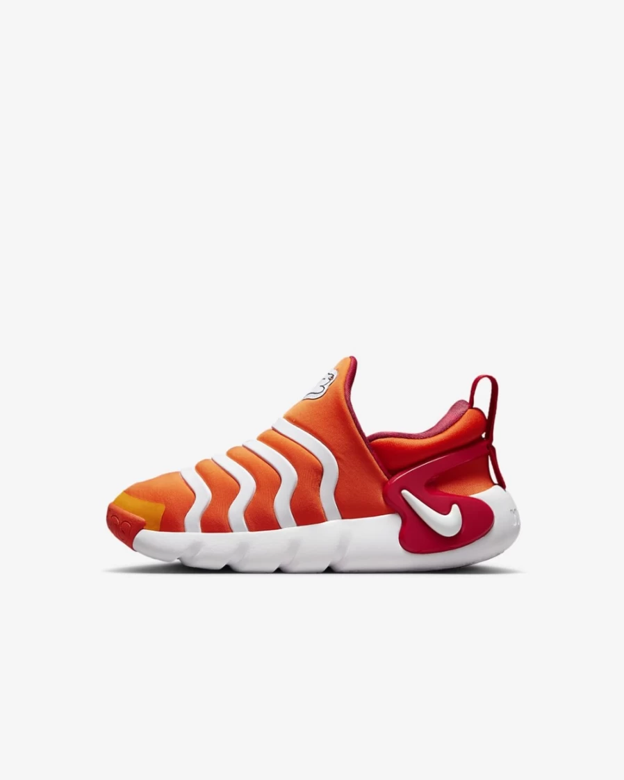Nike Dynamo Go SE Easy On/Off Sneakers for Boys and Girls in Safety Orange/White
